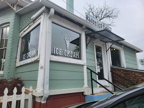 Rhea's Ice Cream at Rheas Ice Cream - NBTX in New Braunfels