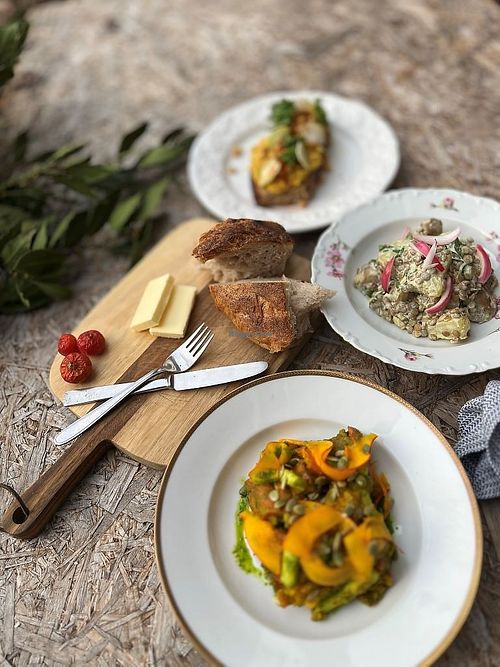 Pickled Femø Hokkaido - linser og surdejsbrød - Vegetarian at Højriisgaard in Femoe