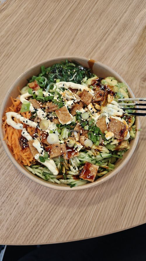Tofu signature bowl at Moi ! Poke Koskikeskus in Tampere