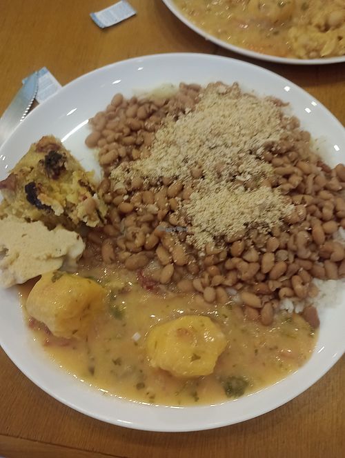 Prato com opções do bufê at dna green Restaurante in Rio De Janeiro