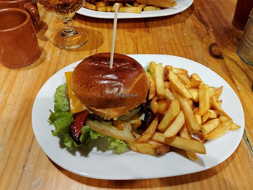 Hamburguesa vegetariana/ vegana at Taberna Vesubio in Cercedilla