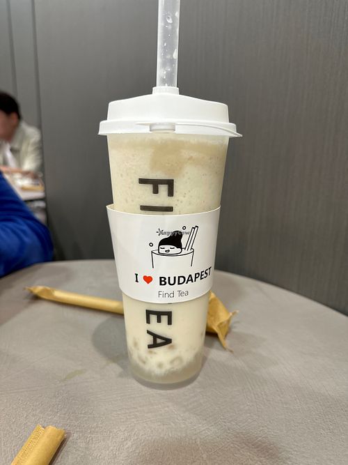 Oat milk coco lychee bubble tea   at Find Tea in Budapest