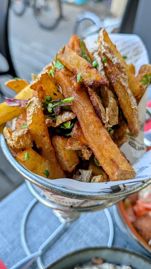  at Le Libanais in Mauguio