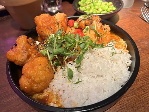Menu changes frequently here. But today there was this gorgeous cauliflower with spicy sauce. Very yummy. With a side of edamame beans it’s a winner!  at The Three Tuns in Lichfield
