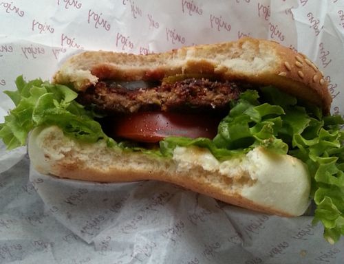 Spicy burger at Loving Hut - St. Hanshaugen in Oslo