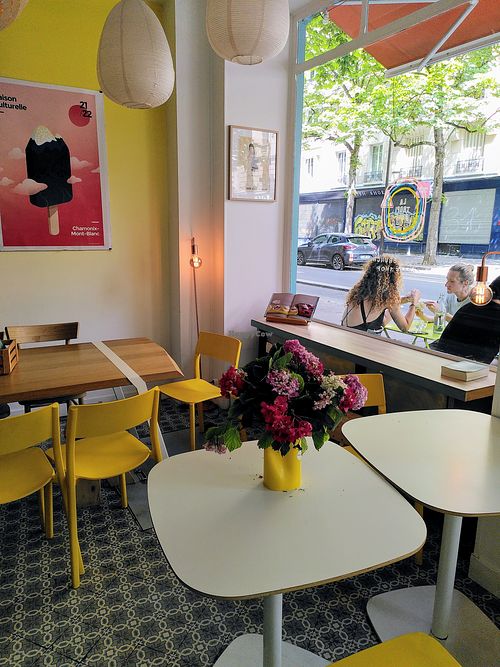 Eat-in space at La Tropicale Glacier - Paris 12 in Paris