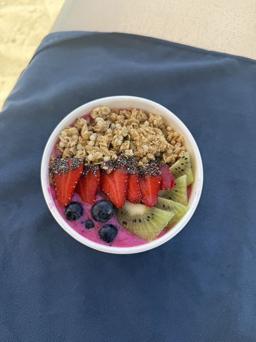 Pink dragon bowl, granola instead of coconut flakes   at PLANT SHACK    in Mallorca