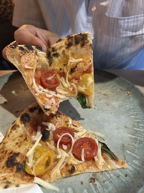 4 promodori Pizza with extra vegan cheese. Delicious.  at Mater in Berlin