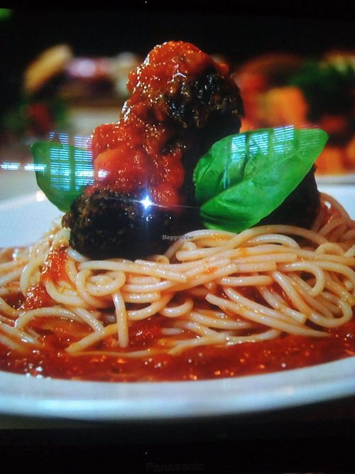 Angel hair pasta, cilantro tomato 🍅 sauce, stir fry veggies with soup of the day 🍲 or salad  🥗  at Chef W Vegan Lunchbox in Nassau