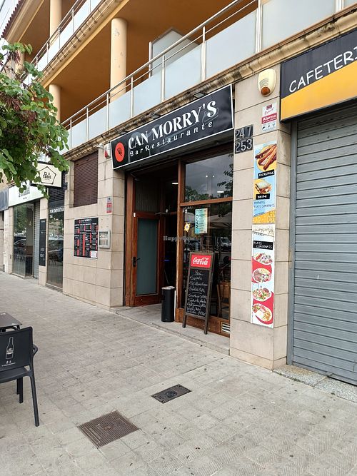 Outside at Can Morry's in Roses