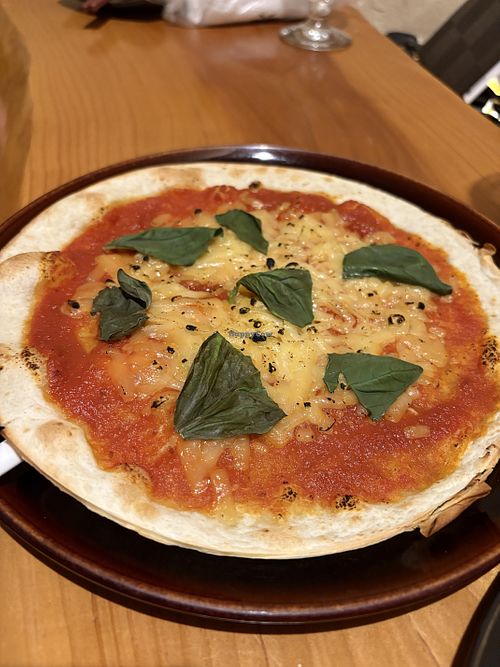 Vegan Margherita Pizzaa  at Dining & Bar Cooliya in Fujikawaguchiko