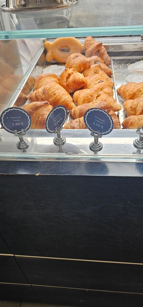 Croissant vegano at Mignon Eccellenze Napoletane in Rome