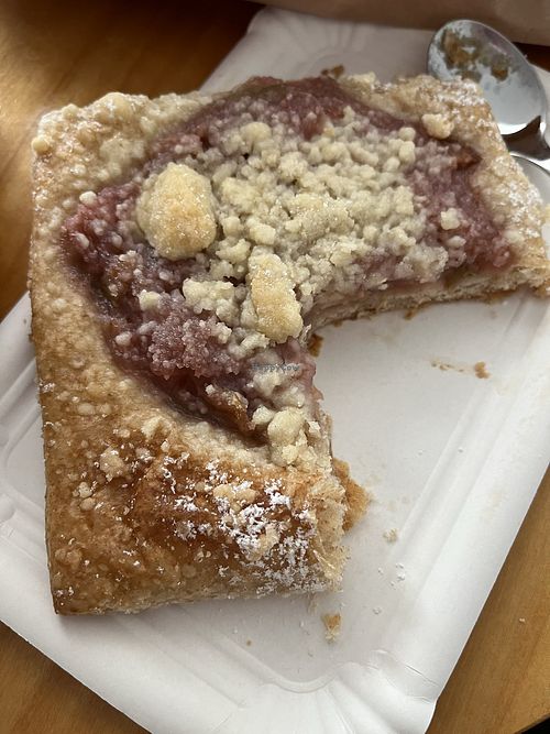 1 von 2 veganen Rhabarberstreuselstücke!! at Abraxas Biomarkt  in Neustadt