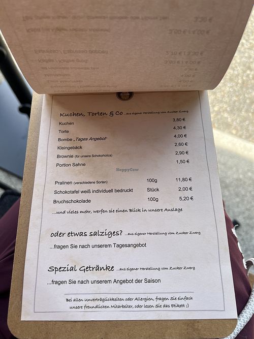 Essen, es gab einen veganen Kuchen   at Zucker Zwerg  in Oy-mittelberg