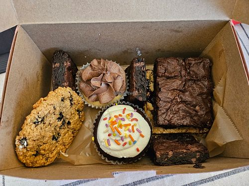 Too Good to Go box at Invictus Bakery  in Brooklyn