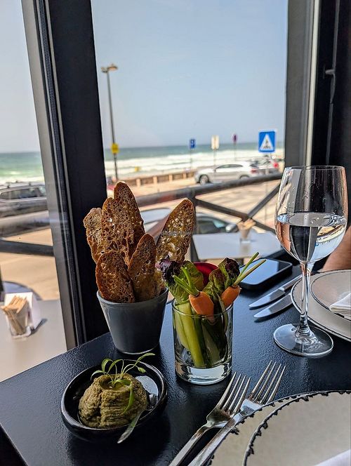 Corvette at Mindset Restaurante in Colares