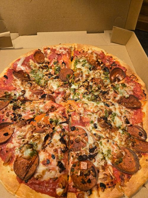 Vegan sicilian pizza at Razzo's Pizza in Oakland