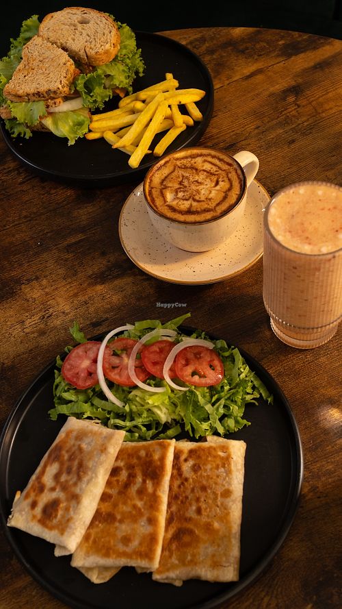 Jugo frutal  at Alijuan Café in Mexico City