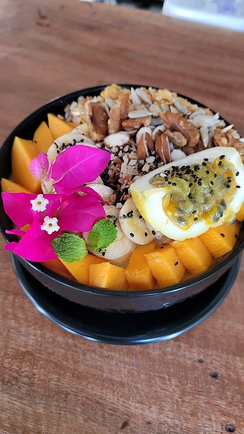 Smoothiebowl   at Offshore Café & Restaurant in Arugam Bay