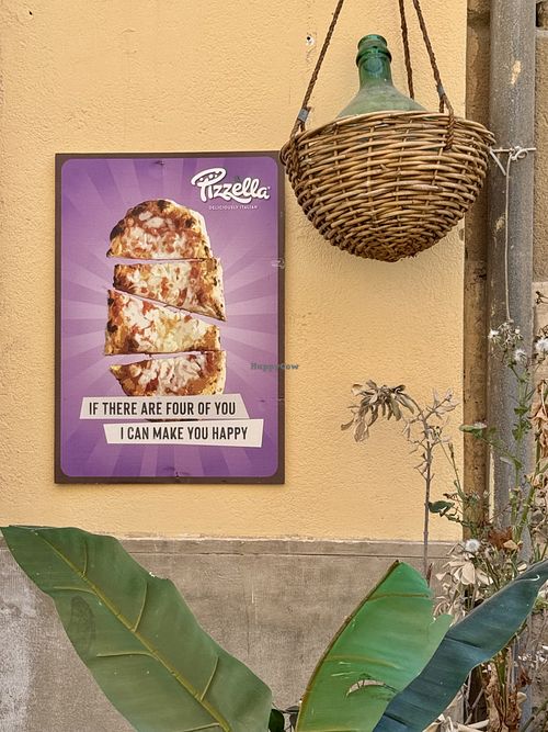 Poster aan de muur   at Mozzico  in Trapani