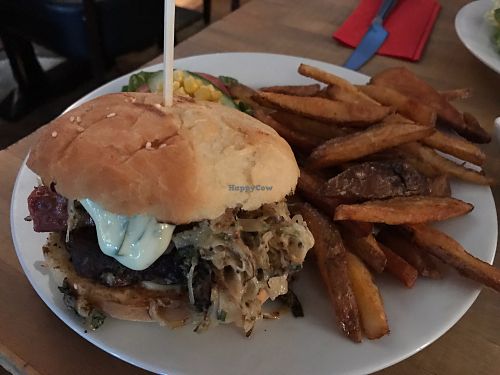 Cabbage burger at Anchors & Hearts in Hamburg