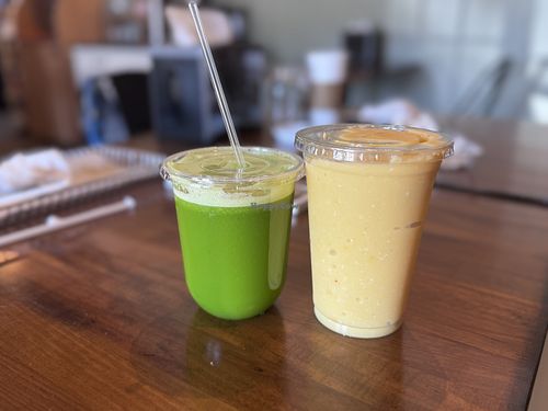 Vers geperste sap en smoothie   at The Alley in Gillette