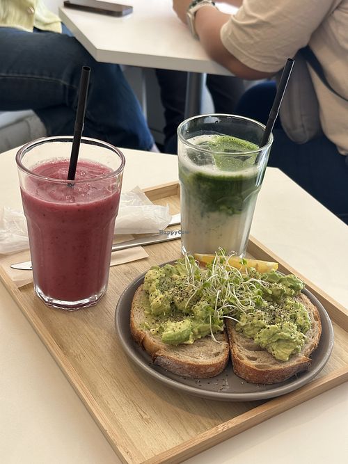 Avocado Toast, pitaya Smoothie and matcha latte with oat milk  at Bee's SUNDAY. in Kamakura