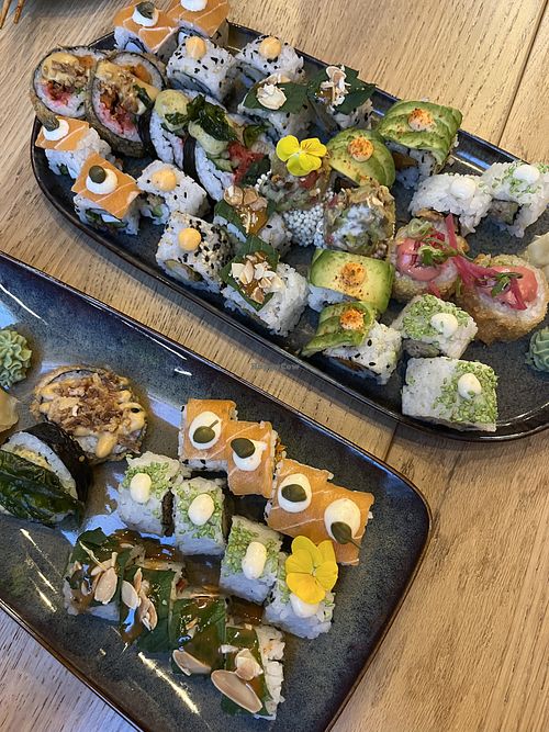 Omakase platter for 3  at Bloom Sushi in Lyon
