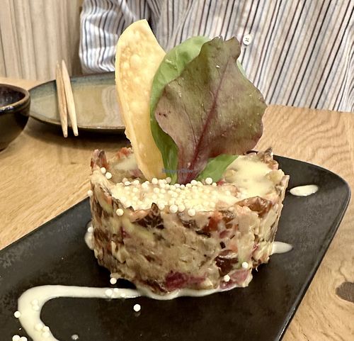 Tartare with truffle creamm  at Bloom Sushi in Lyon