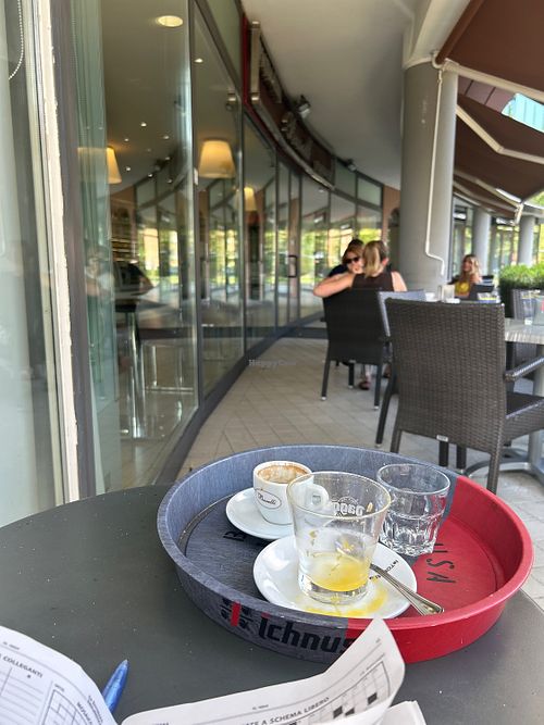 caffè macchiato con soia e spremuta d’arancia  at Pasticceria Buselli in Pisa