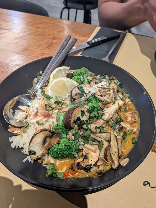 Cogumelos com leite de coco at Almansor in Montemor-o-novo