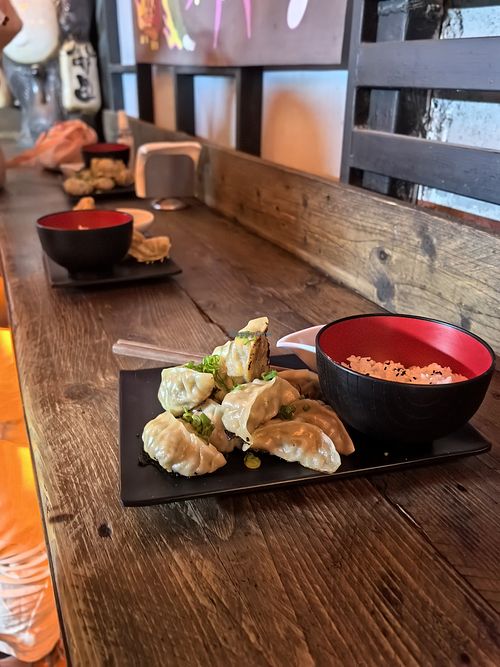 Gyozas veganas con arroz at Gyoosan - Pop Up in Queretaro