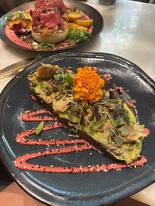 Avo toasty with vegan chicken   at Exotica Brunch in Barcelona