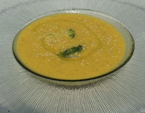 Daily menu: Vegan broccoli cream soup at Em Carne Viva in Porto