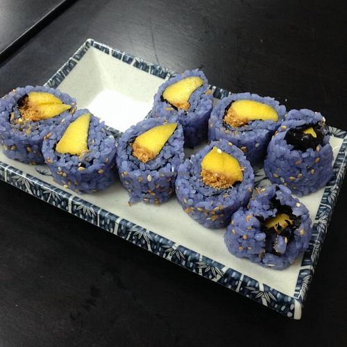 Mango and blue rice roll at Vege Restaurant Tong Hoe   in Kepong