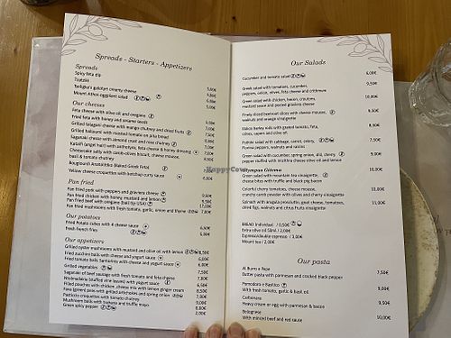 Menu with clearly marked vegan items   at Olympus Gítema in Litochoro