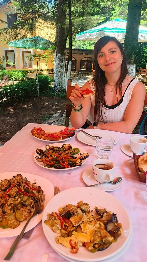 Bruschetta without cheese and grilled vegetables, vegetable risotto and omelette with vegetables for my vegetarian friend at Guesthouse Restorant Alberti in Vlore