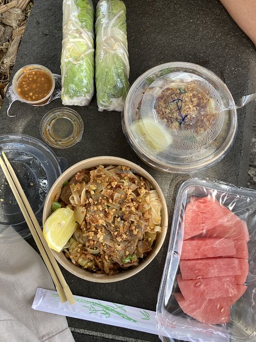 « Beef » pad thai, « chicken » pad thai, spring rolls  at Asia Food in Nice
