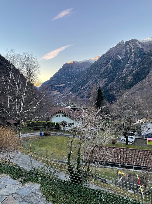 8 a.m. in december at Boutique B&B La Quiete del Bosco  in Mesocco