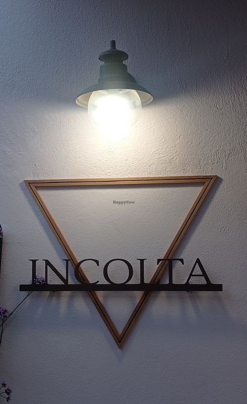 Il simbolo della Terra e del locale at INCOLTA in Castiglione Della Pescaia