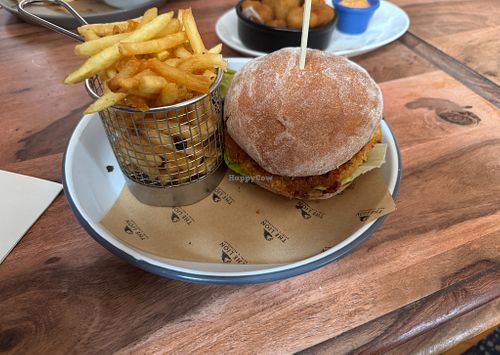 fajita burger at The Lion Hotel  in Pontypool