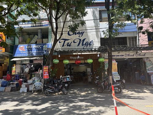 “Chay” はベトナム語でvegan  at Chay Trí Ngộ in Da Nang
