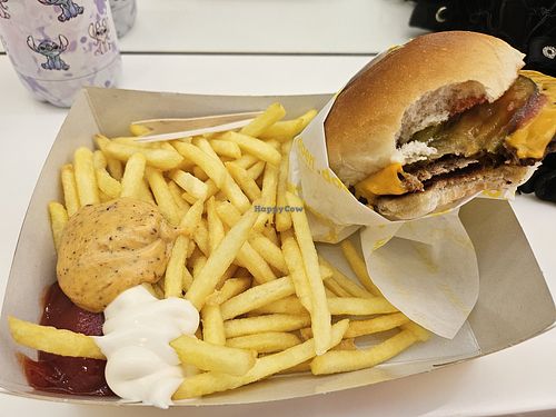 Image of doen doen burger