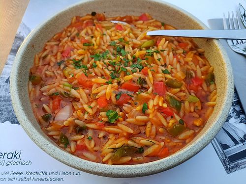 Griechische Nudeln mit Gemüse at MERAKI in Radolfzell