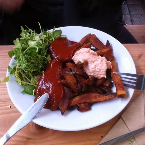 vegan bratwurst with curry sauce and vegan mayo at Kantine Neun in Berlin
