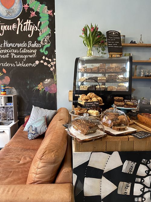 Verschillende vegan pasteries   at Kitty's Kitchen in The Hague