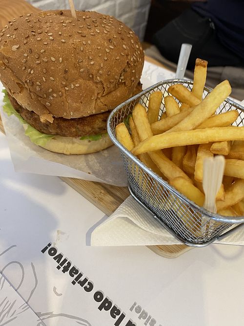 Vegetarian burger with extra fries   at A Travessa in Santa Maria