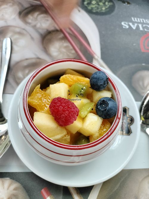 Macedonia (postre vegano del menú) at Delicias dimsum in Badalona