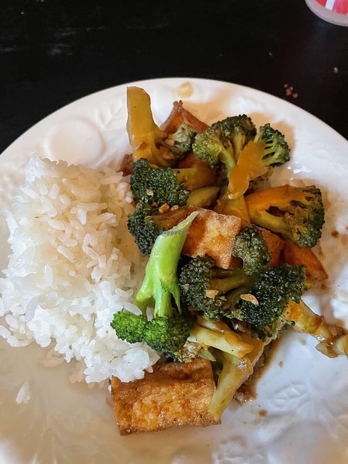 Broccoli/tofu with steamed rice   at Dragon Express Chinese Restaurant in Gallatin