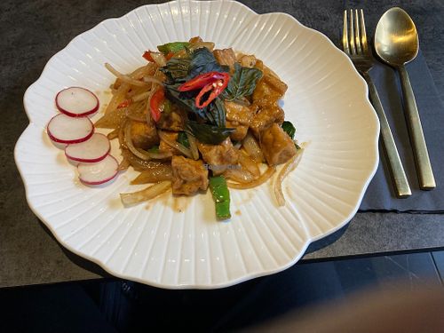 Basic and tofu at Thai Food Near Me in New York City